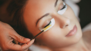 Rehausse de cils avec teinture et mascara - Institut Naturelle - Strasbourg